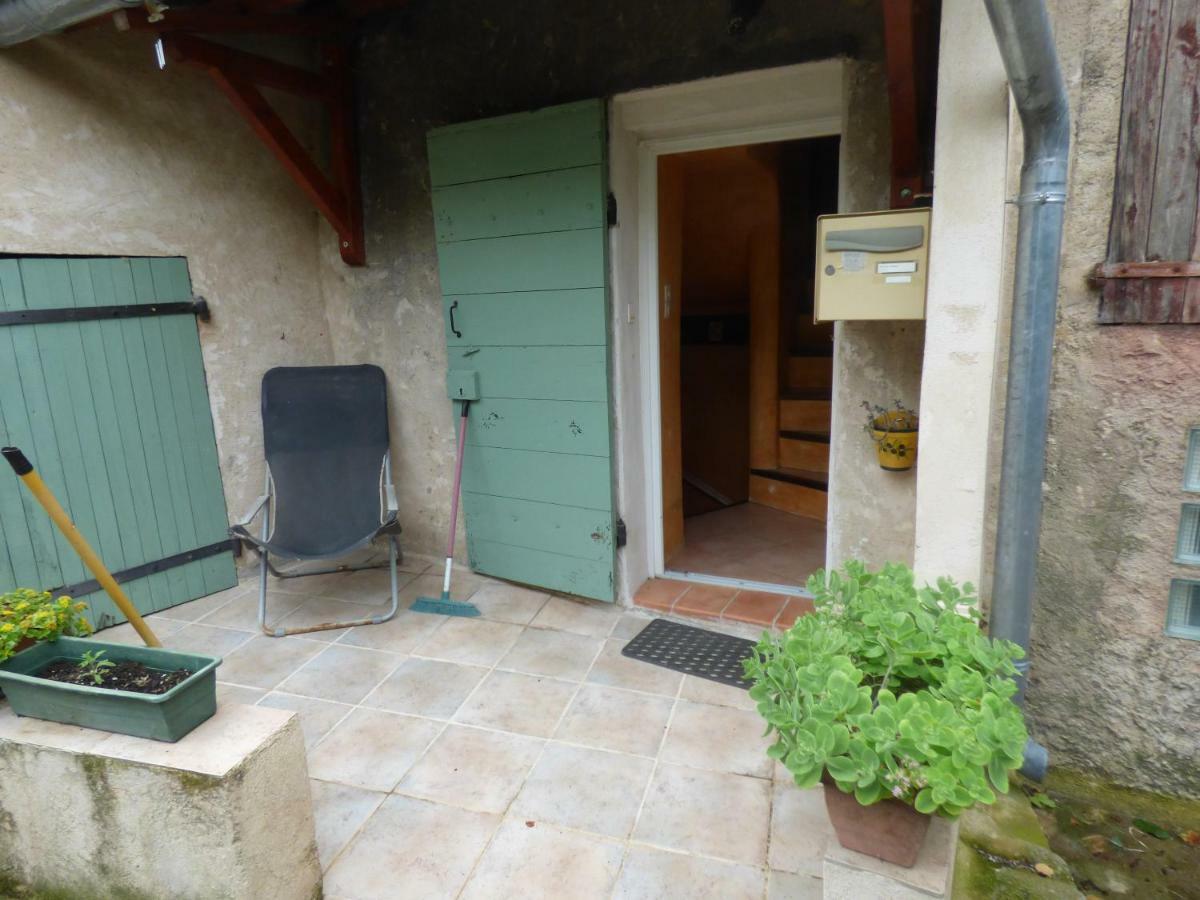 Le Gite De Dedee Entrevennes Exterior foto